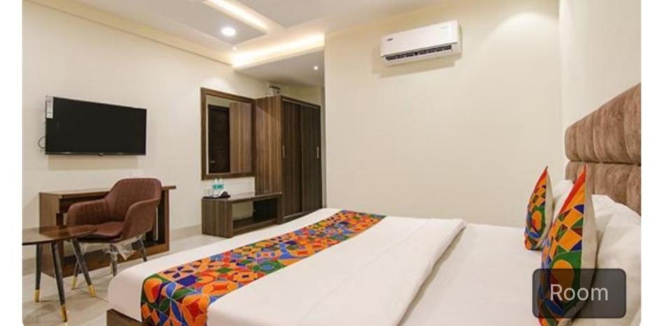 Prism Grand Hotel Zirakpur Exterior foto